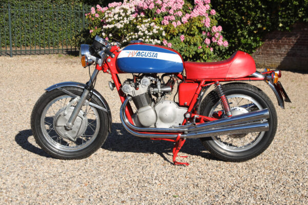 MV Agusta 750 S “The hand-built Superbike” 1971